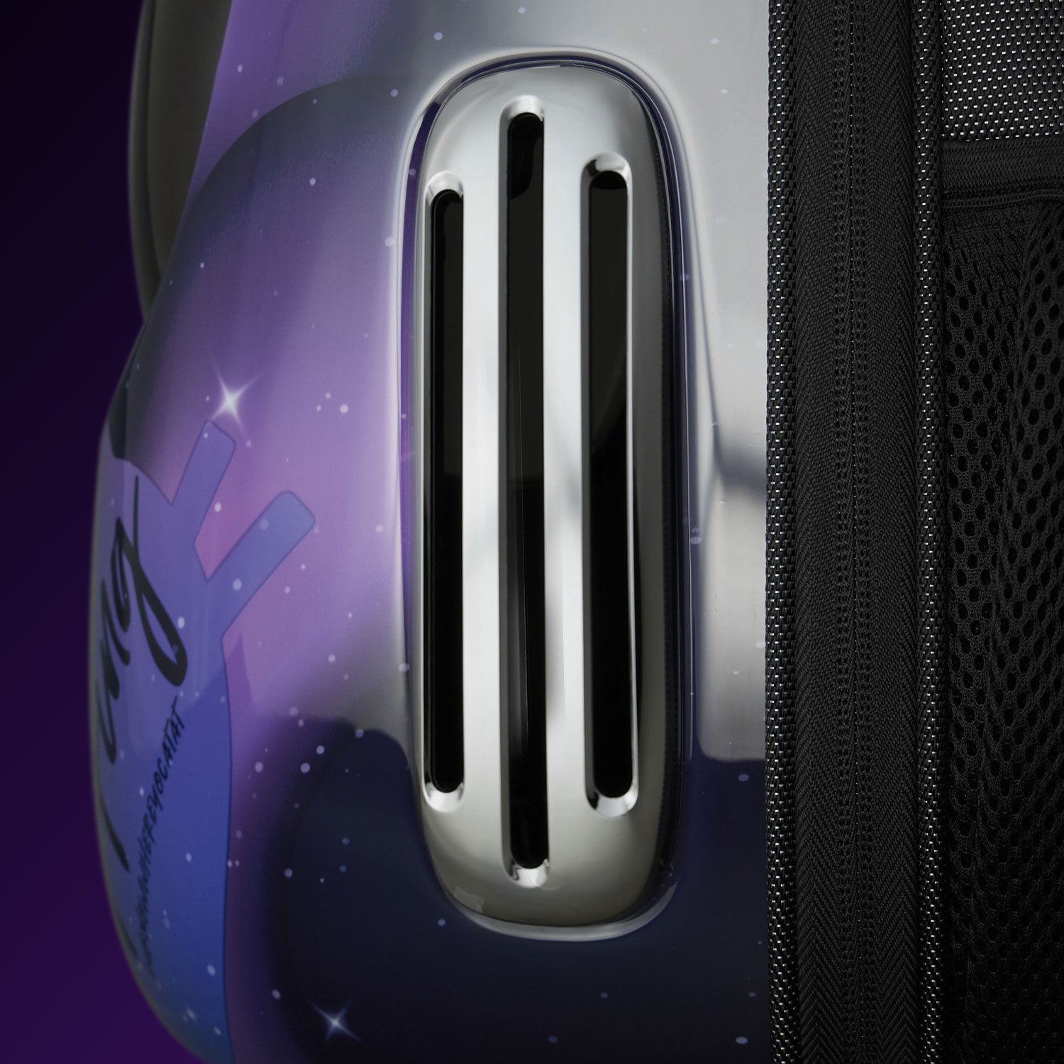 Breezy 2 Cat Carrier TrapKing Davis designed with multiple ventilation holes to enhance airflow and prevent heat buildup