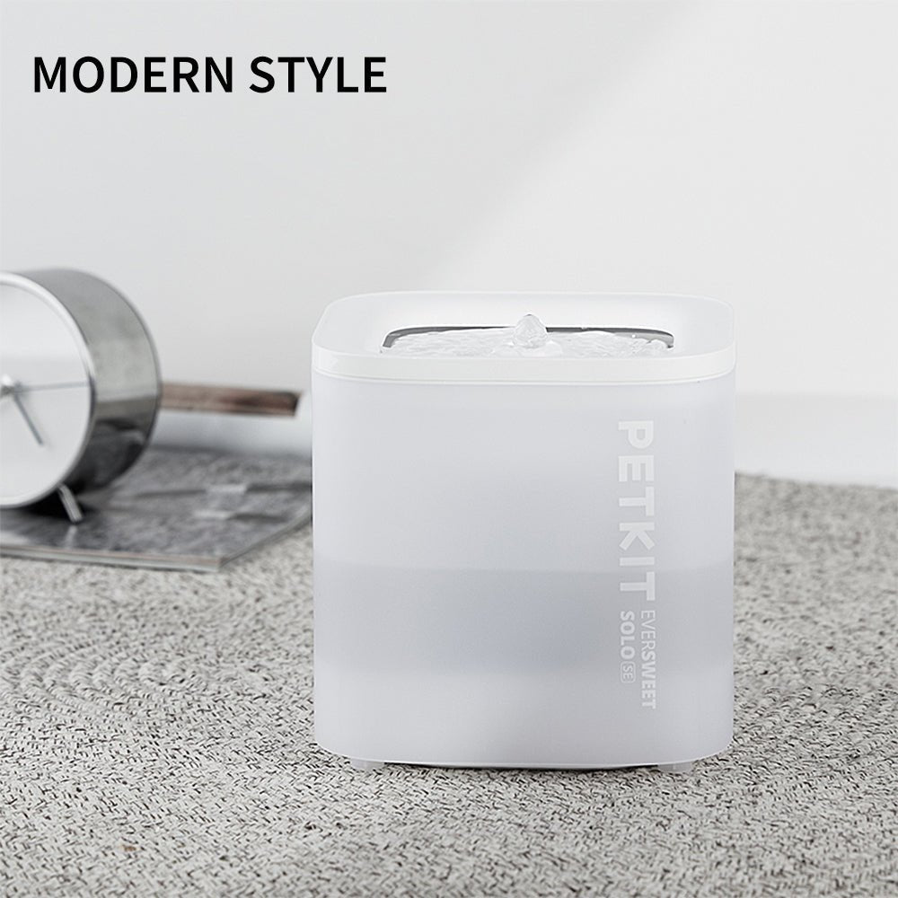 EverSweet Solo SE Pet Water Fountain displayed against a clean background to clearly show the product design
